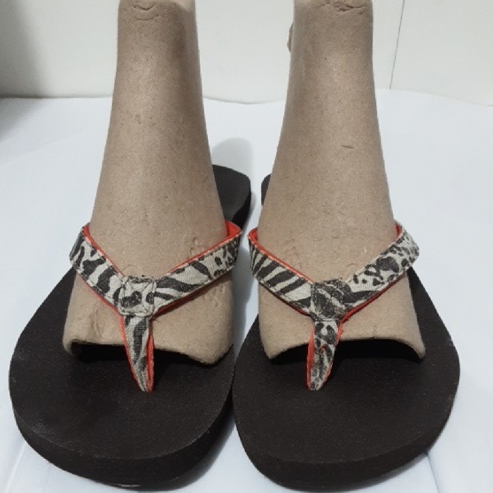 SANUK Stylish‎ Zebra Print Women's 9 Sandals